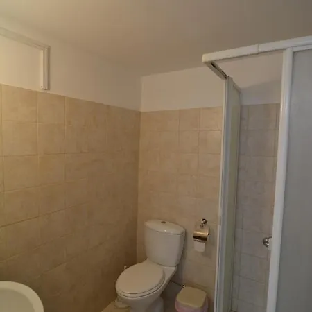 Elpida's Stone 컨트리하우스 Goudhi