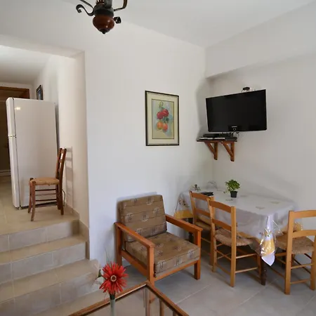 Casă la țară Elpida's Stone Goudhi