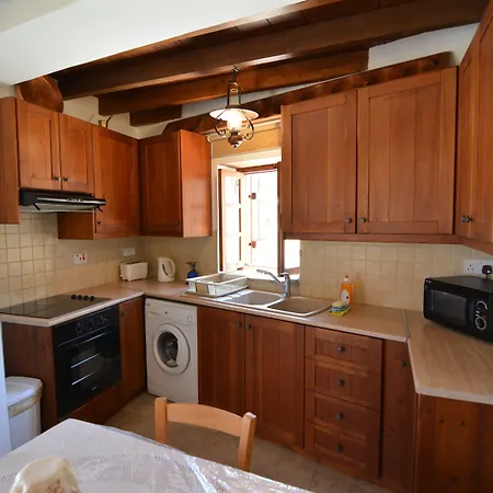 Elpida's Stone Country house *