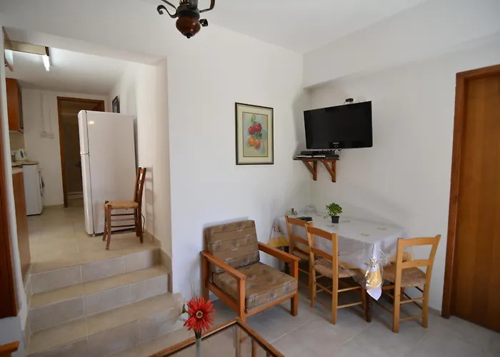 Εξοχικό σπίτι Elpida's Stone Γουδί